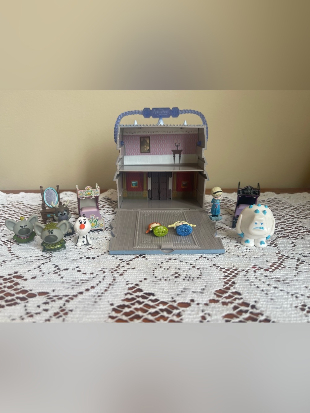 Disney Animators Littles Frozen Arendelle Castle 12Pc Set